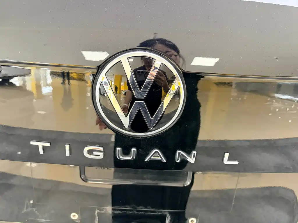 Volkswagen Tiguan L 2021 — фото 6