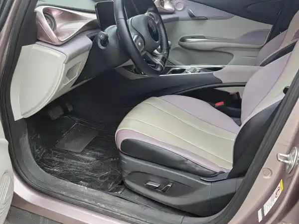 BYD Dolphin 2023