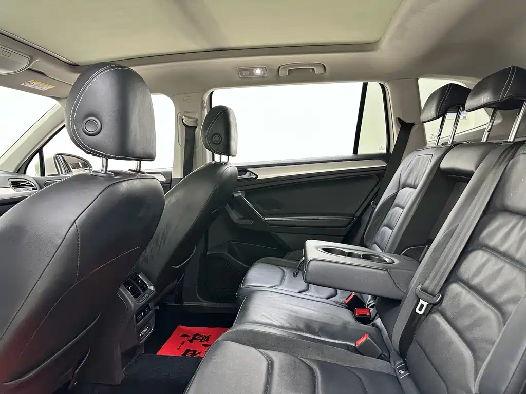 Volkswagen Tiguan L 2018 — фото 13