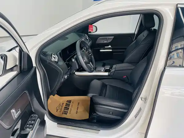 Mercedes-Benz GLA 2023