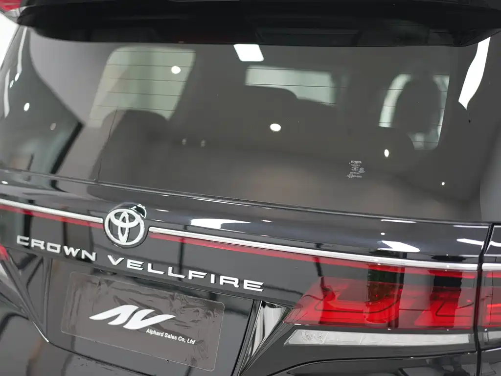 Toyota Vellfire — фото 11