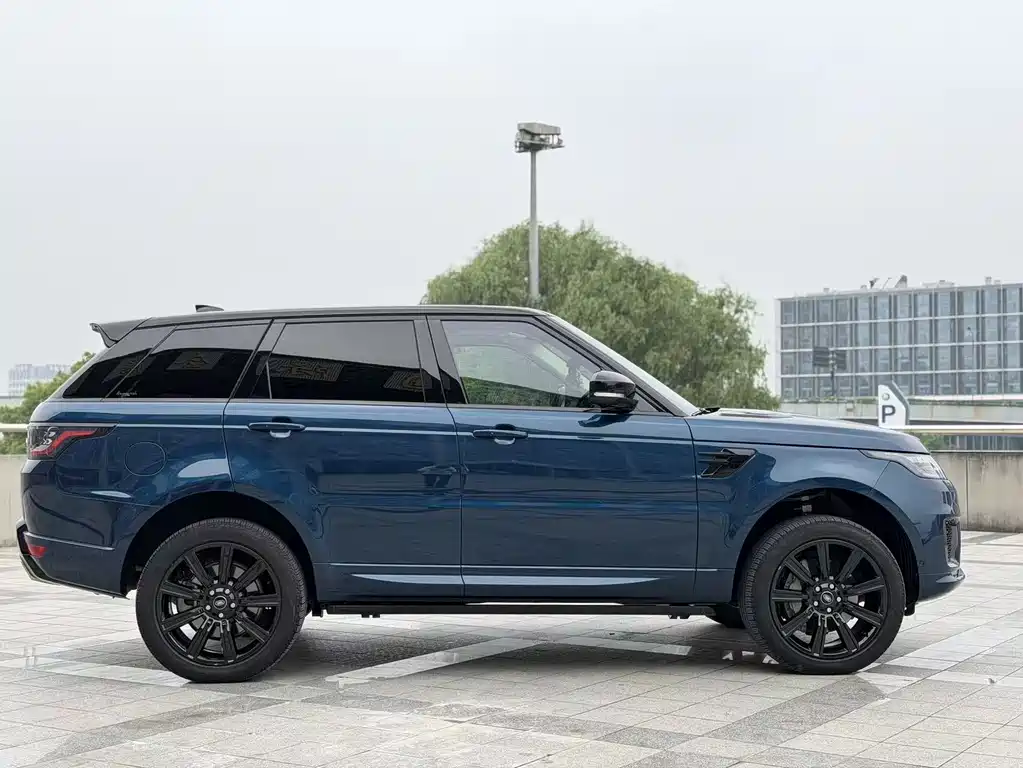 Land Rover Sport 2022 — фото 7