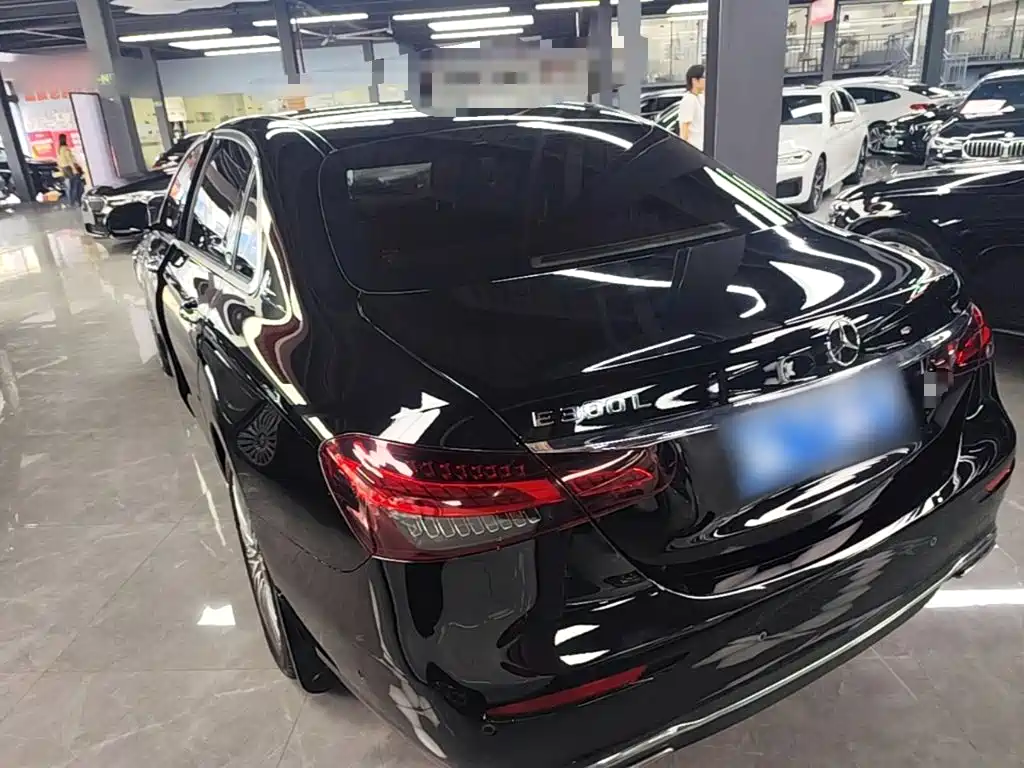 Mercedes-Benz E-Class 2021