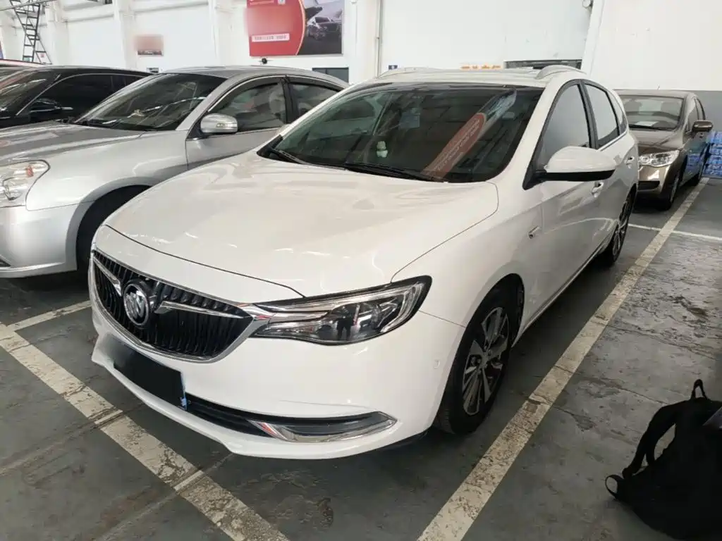 Buick Excelle 2018 — фото 1