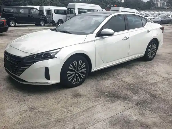 Nissan Teana 2023