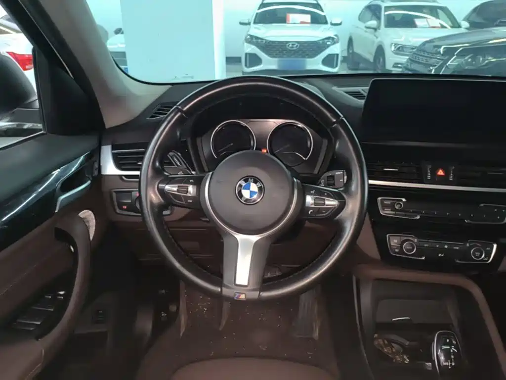 BMW X1 2021 — фото 11
