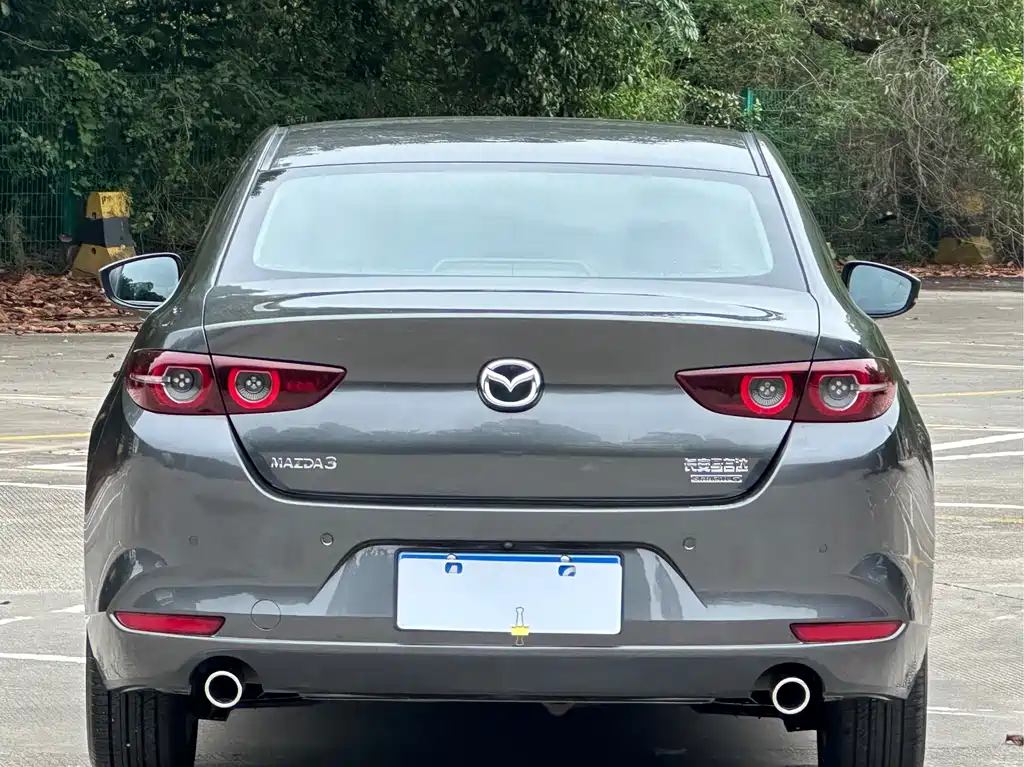 Mazda 3 Axela 2020 — фото 15