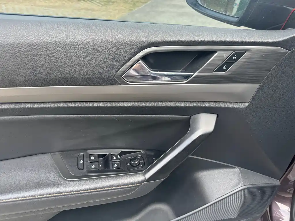 Volkswagen Lavida 2019 — фото 10