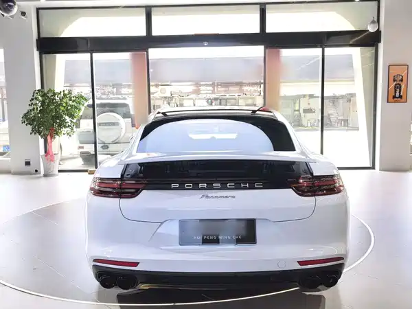 Porsche Panamera 2020