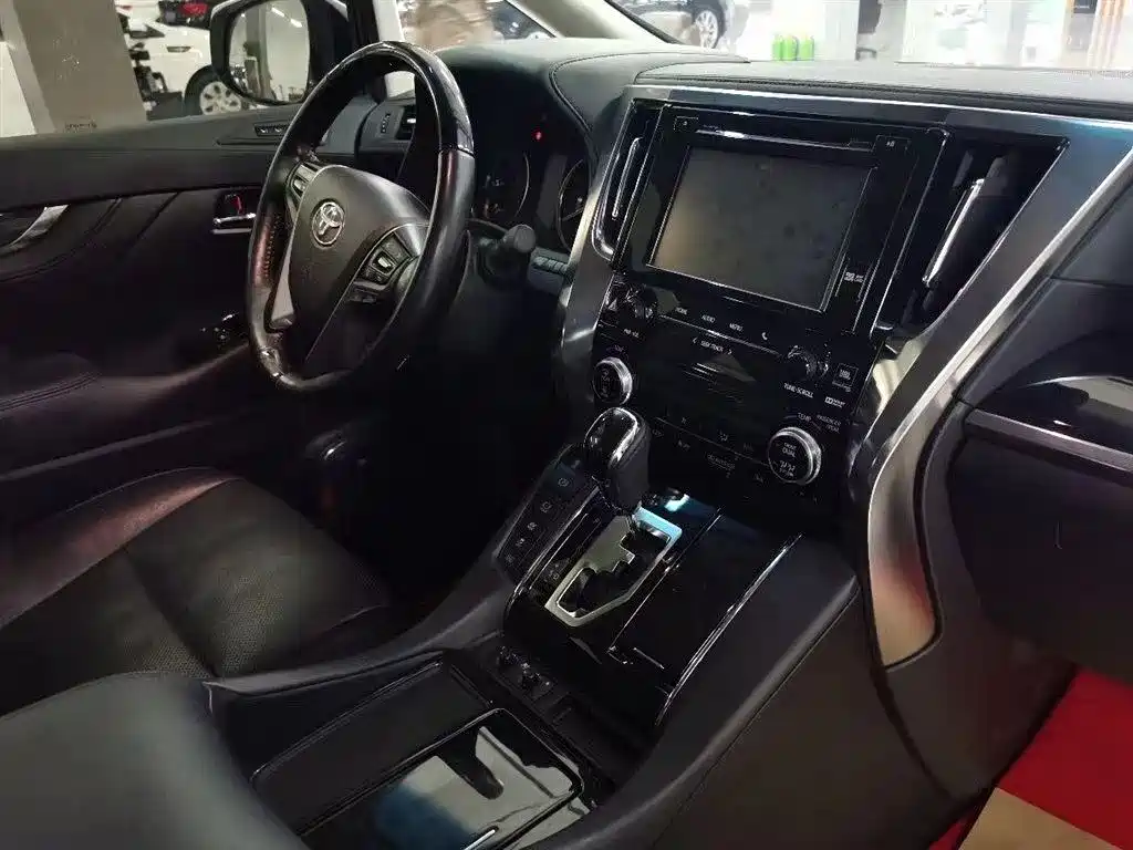 Toyota Vellfire 2019 — фото 7