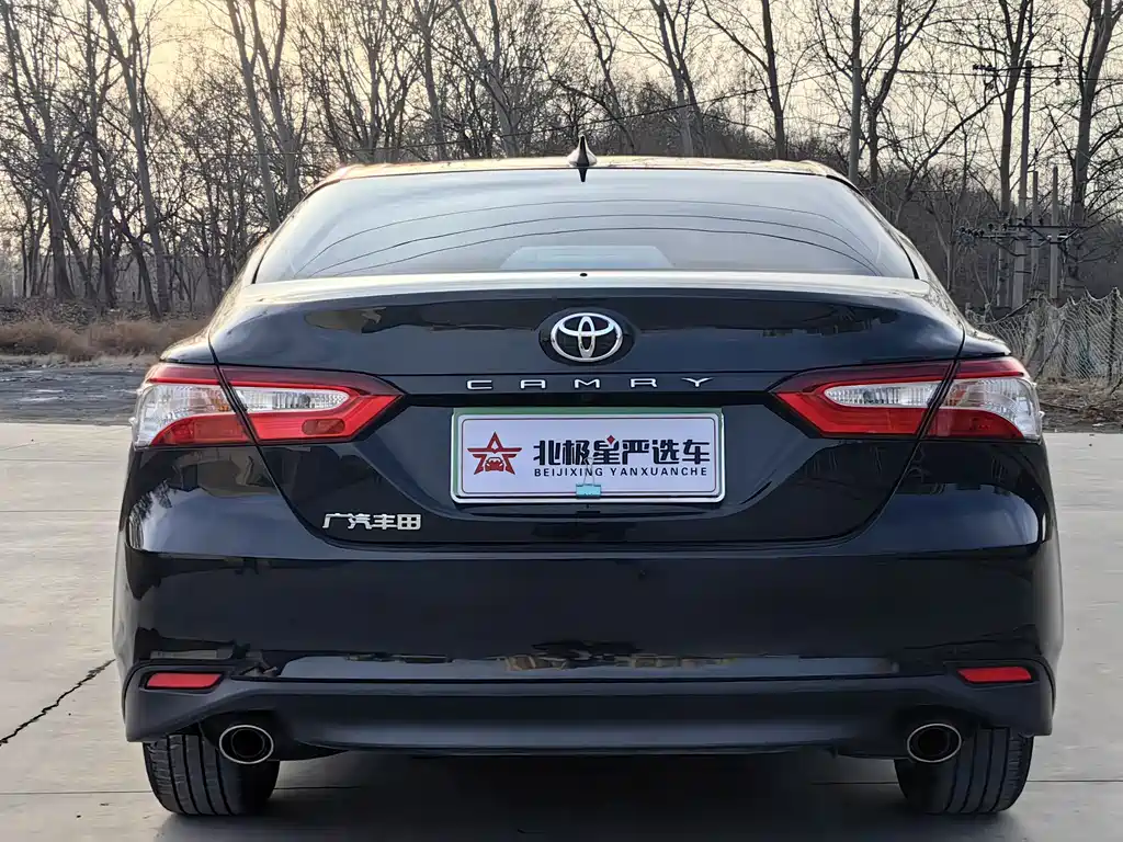 Toyota Camry 2022 — фото 7