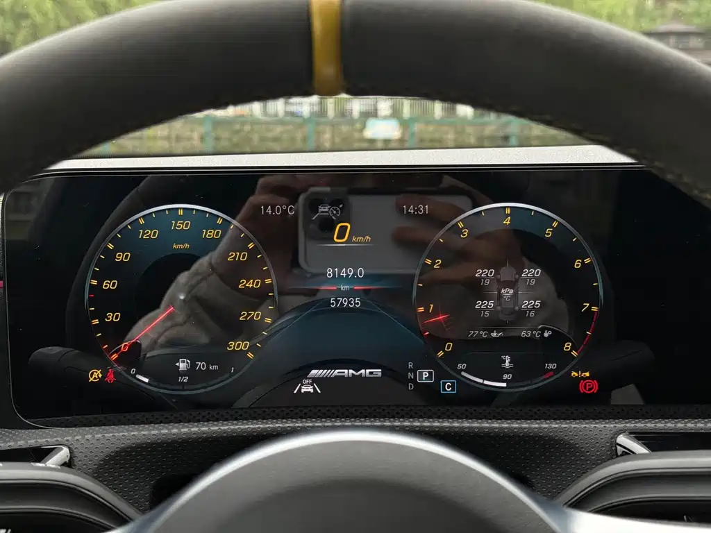 Mercedes-Benz CLA AMG 2023 — фото 13