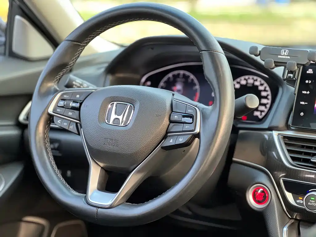 Honda Accord 2022 — фото 15