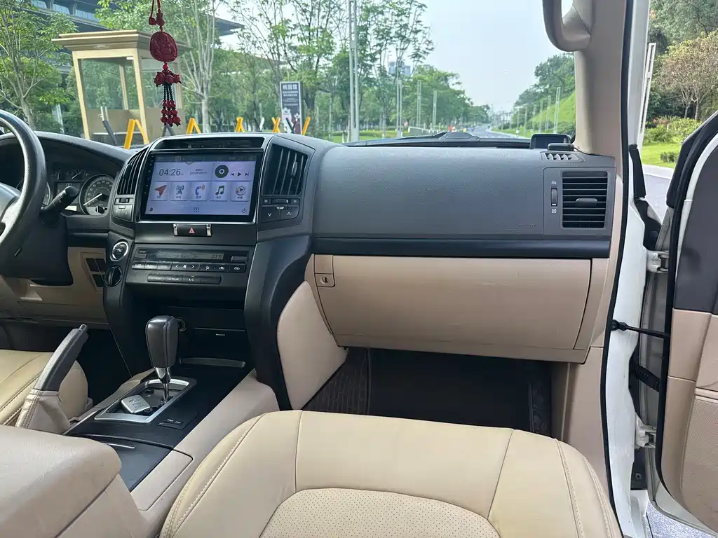 Toyota Land Cruiser 2016 — фото 21