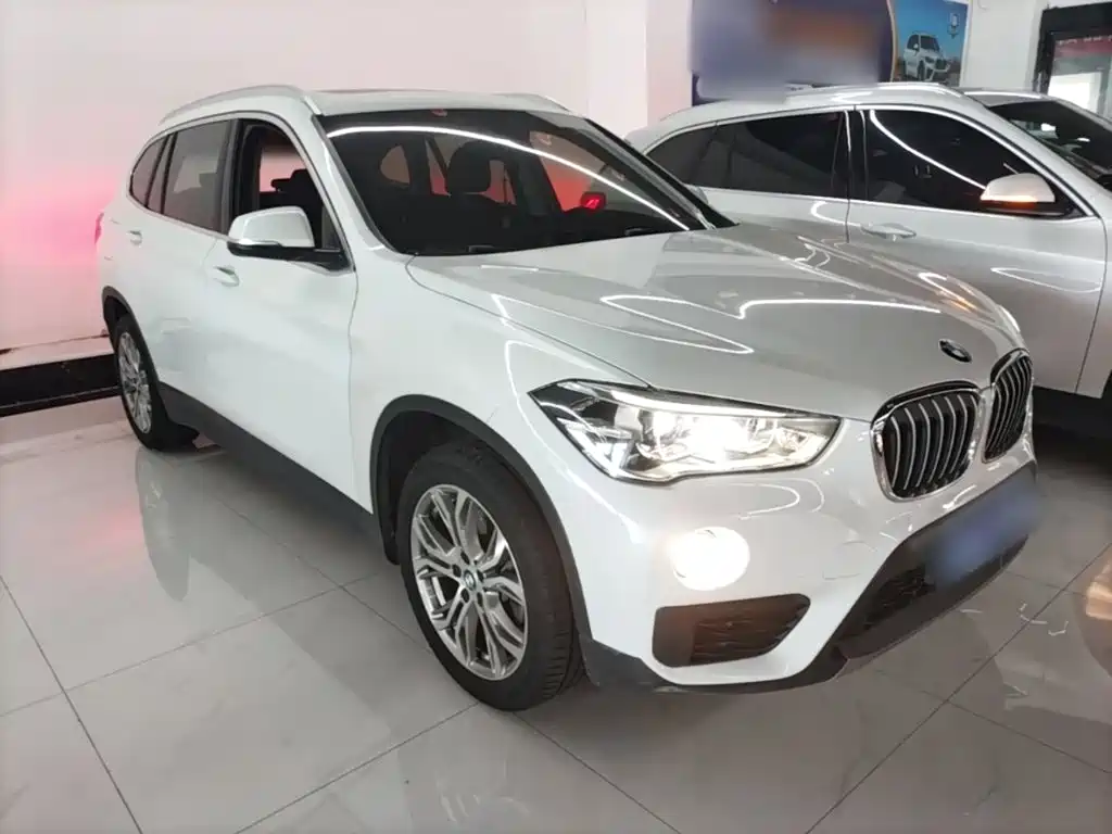 BMW X1 2019 — фото 4