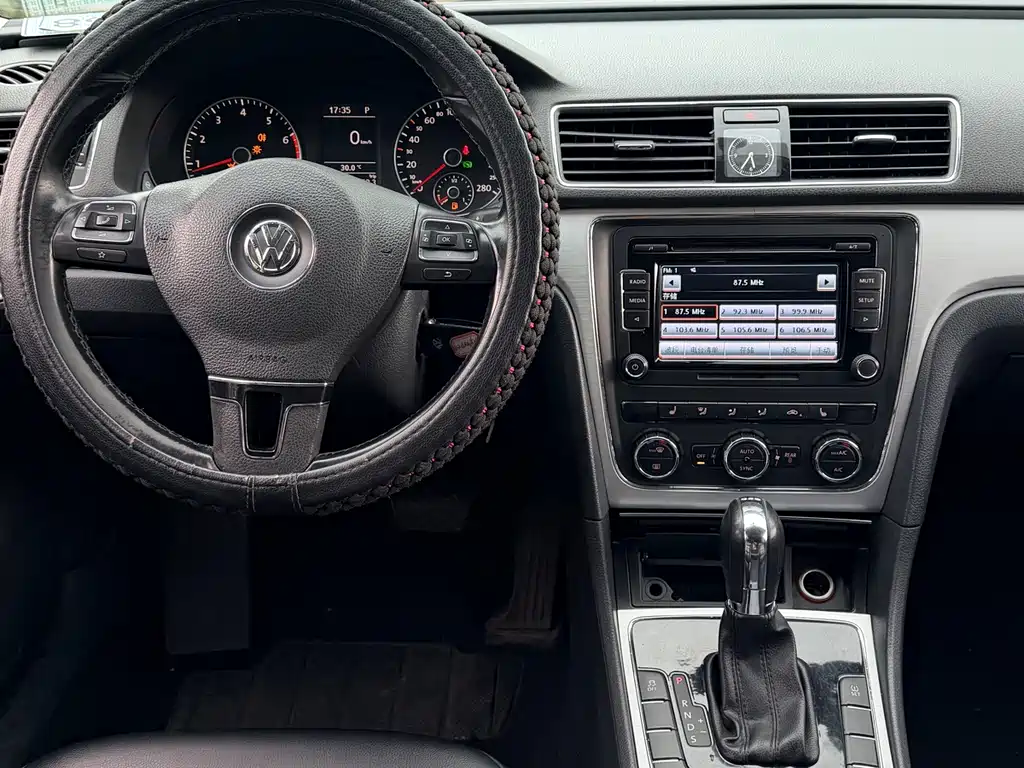 Volkswagen Passat 2015 — фото 22