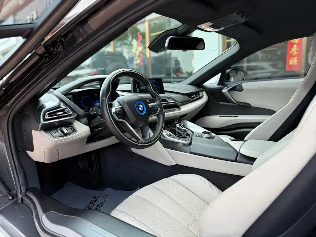 BMW i8 2016 — фото 20