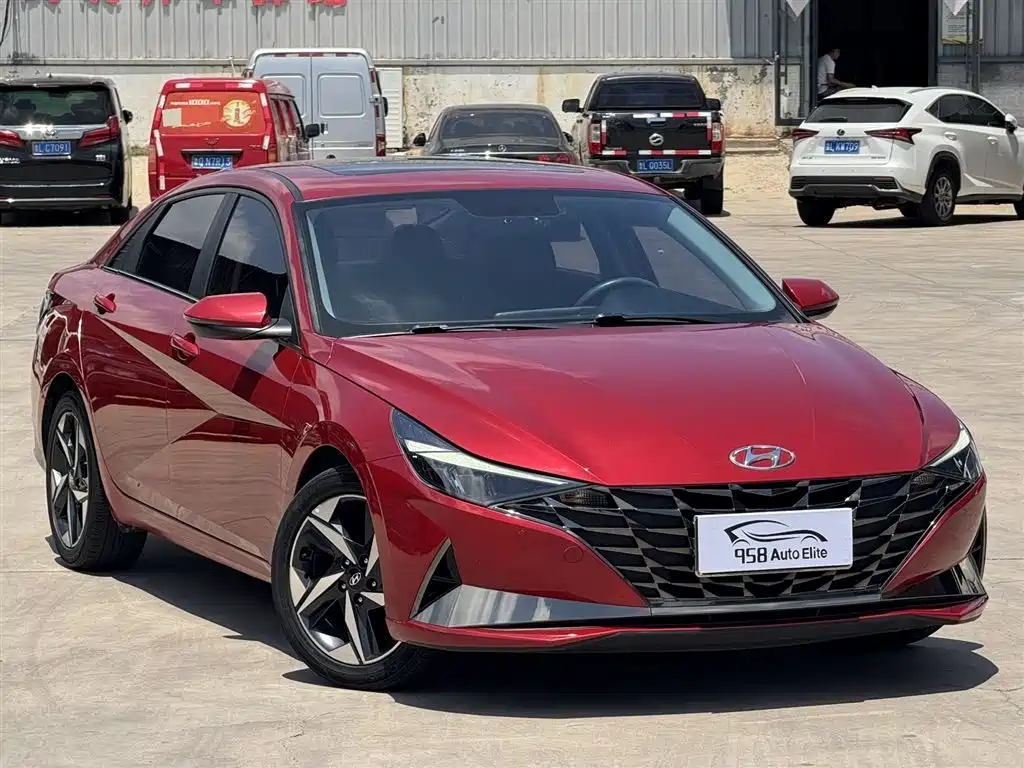Hyundai Elantra 2023