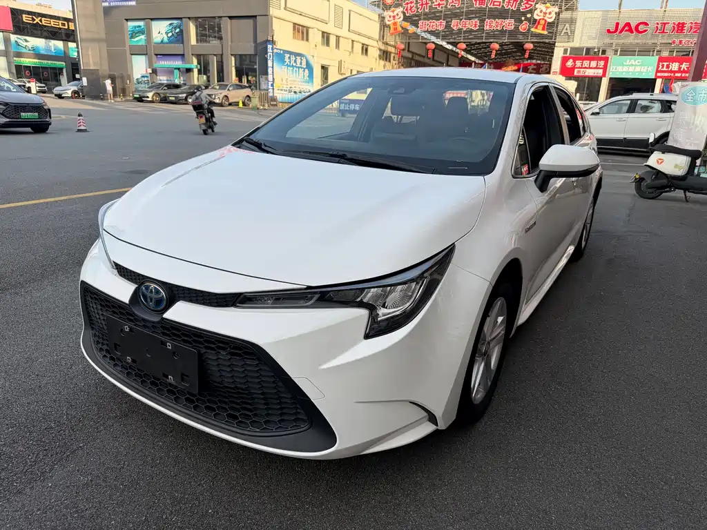 Toyota Levin 2022 — фото 1