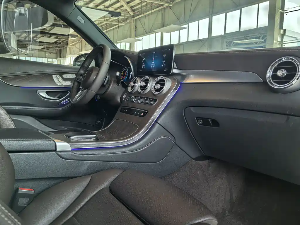Mercedes-Benz GLC 2021 — фото 24