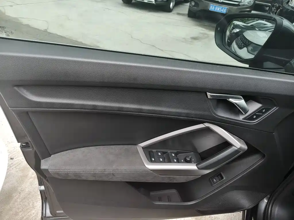 Audi Q3 2022 — фото 17