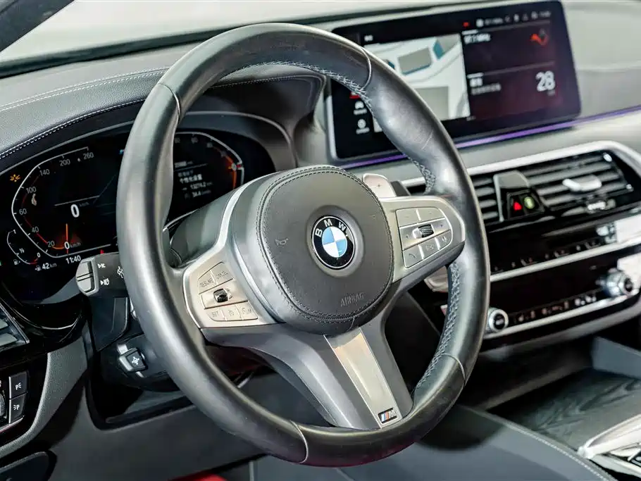 BMW 5 Series 2023 — фото 10