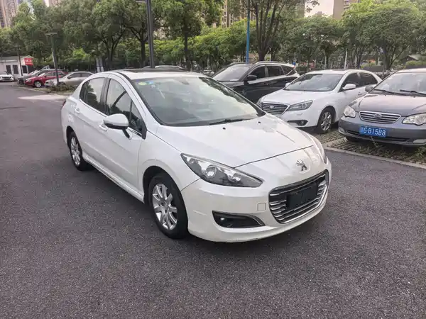 Peugeot 308 2016