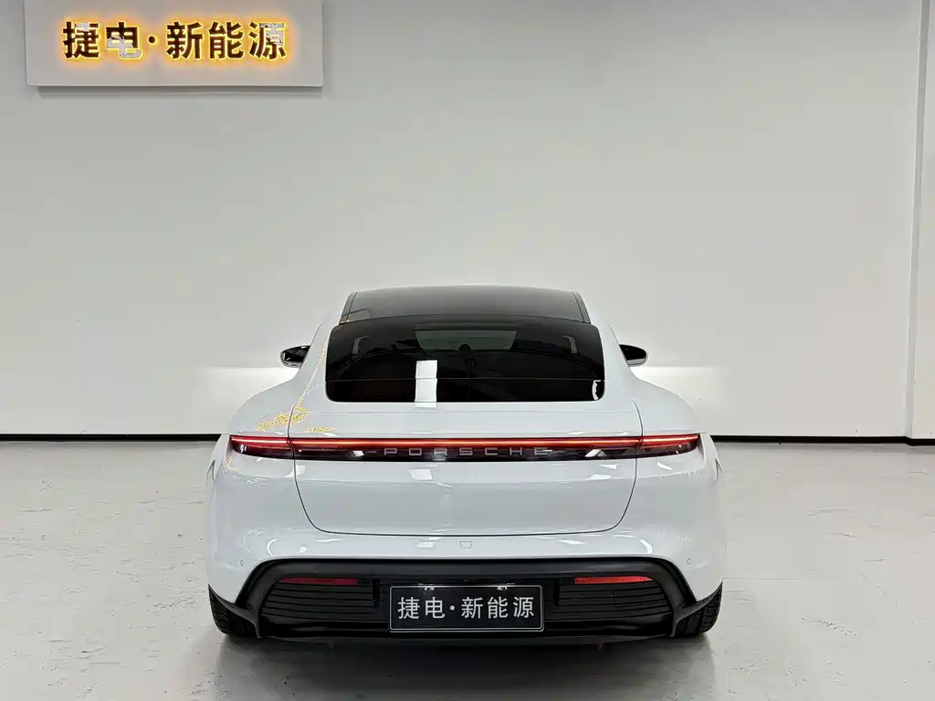 Porsche Taycan 2021 — фото 15