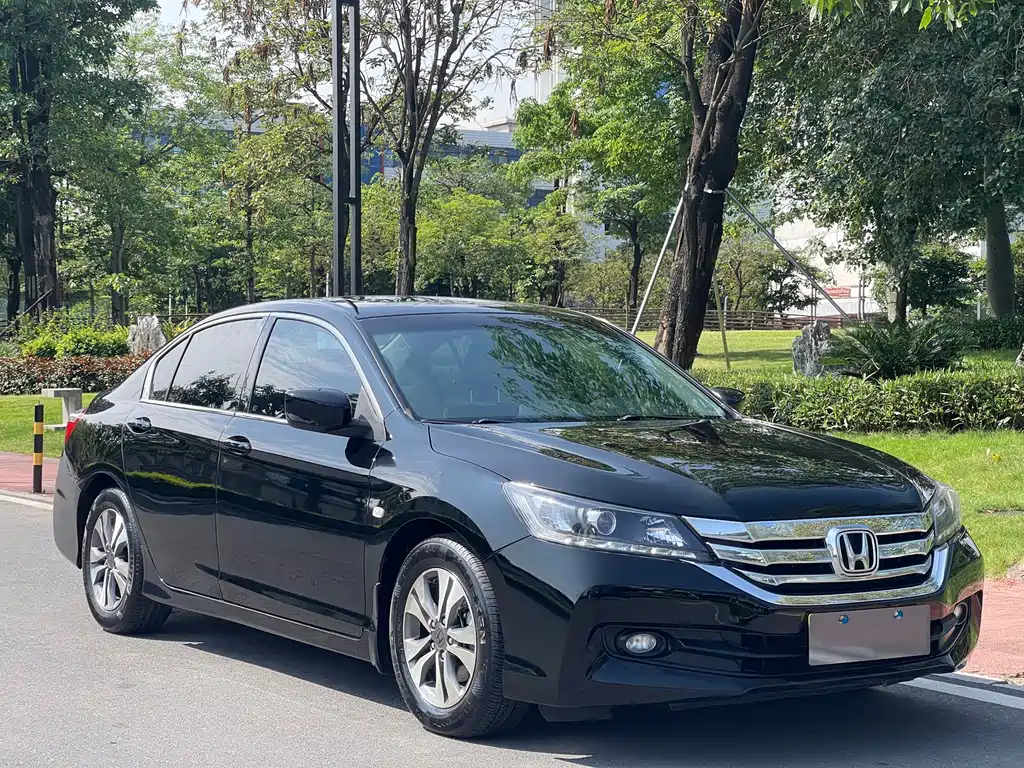 Honda Accord 2014 — фото 3