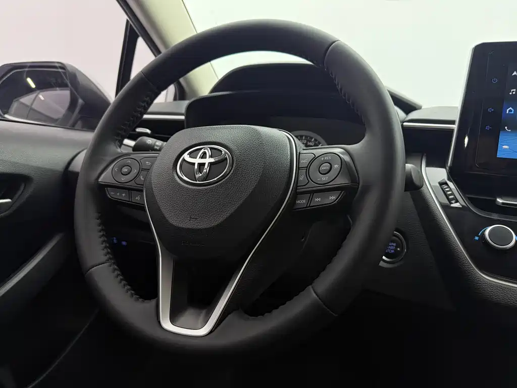 Toyota Corolla 2023 — фото 14