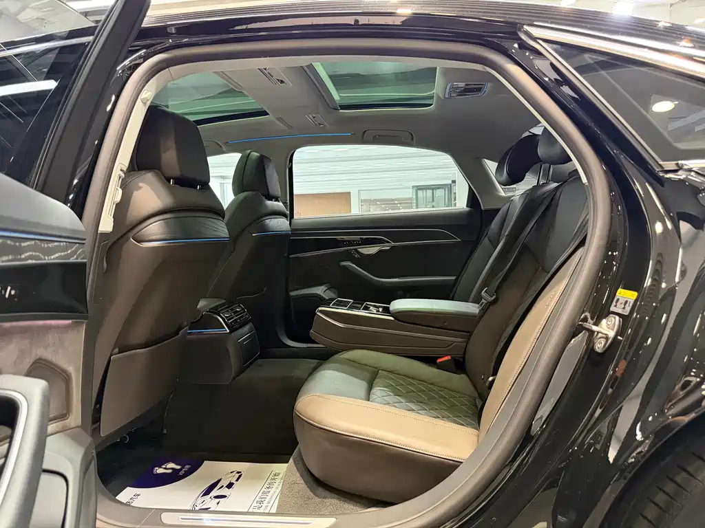Audi A8 2022