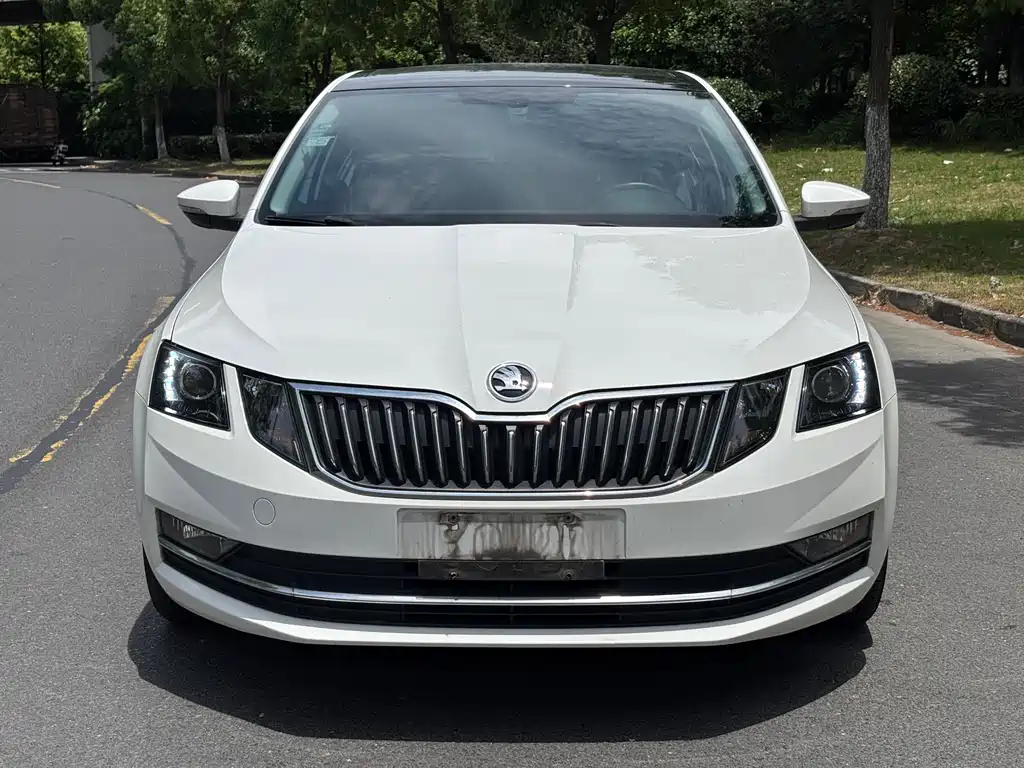 Skoda Octavia 2018 — фото 2
