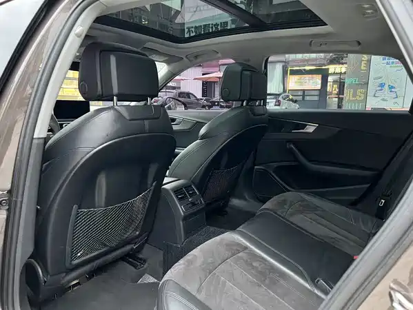Audi A4L 2018