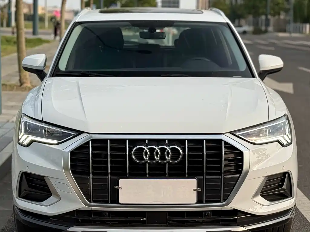 Audi Q3 2020 — фото 2
