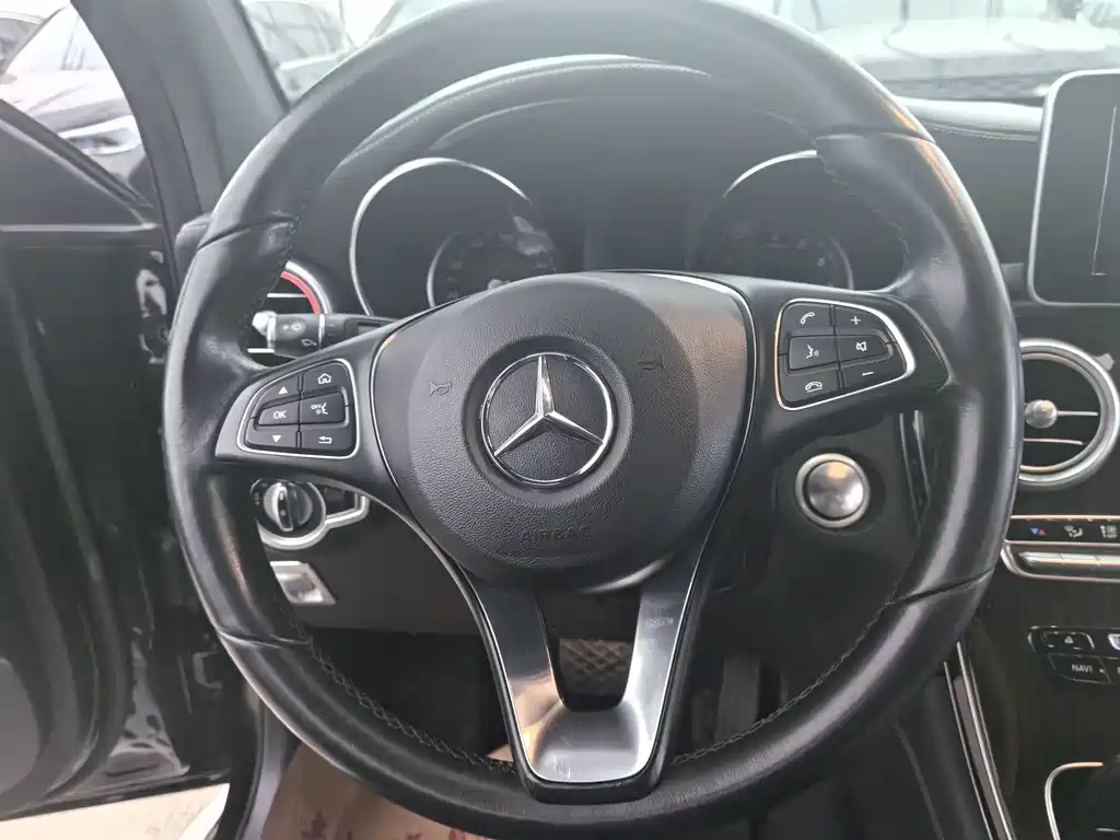 Mercedes-Benz GLC 2019 — фото 24