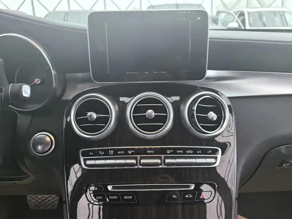 Mercedes-Benz GLC 2019 — фото 25