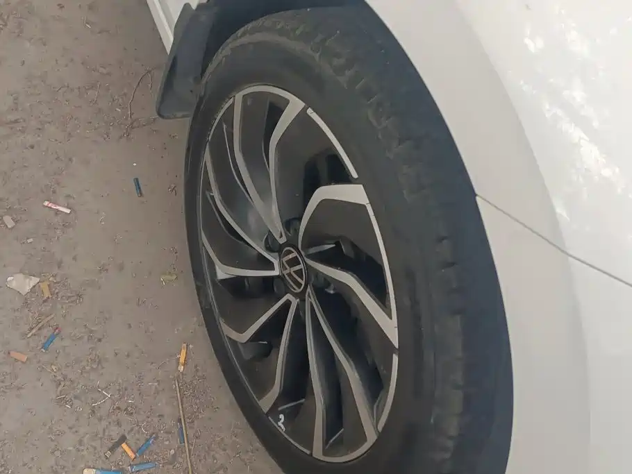 Volkswagen Golf 2024