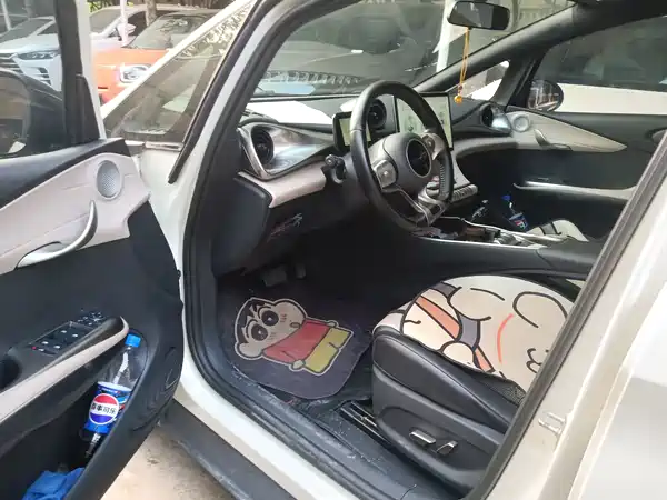 BYD Dolphin 2023