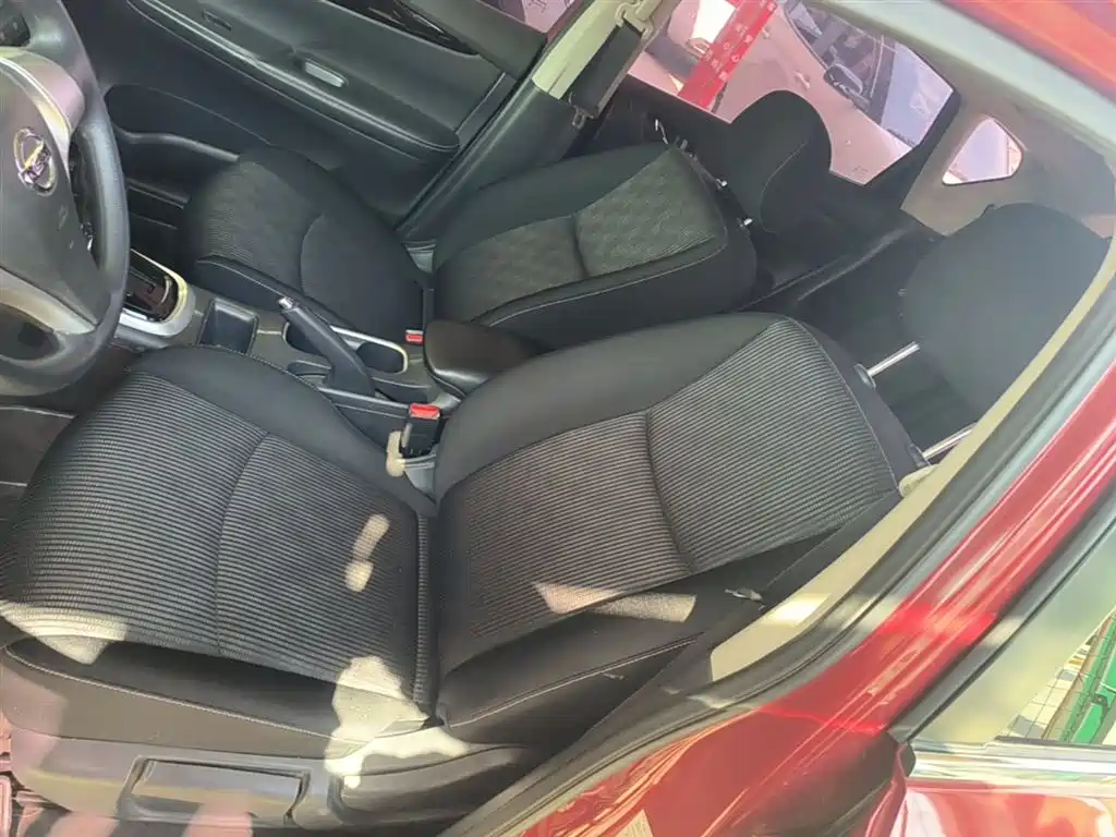 Nissan Tiida 2017 — фото 15