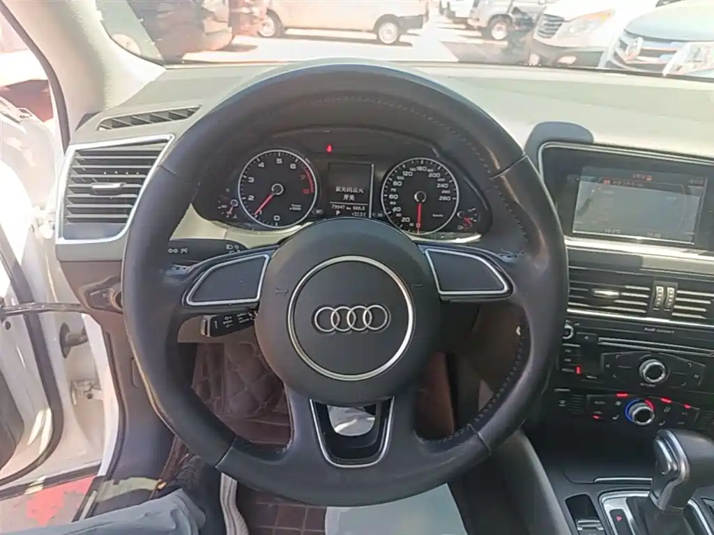 Audi Q5 2017 — фото 11
