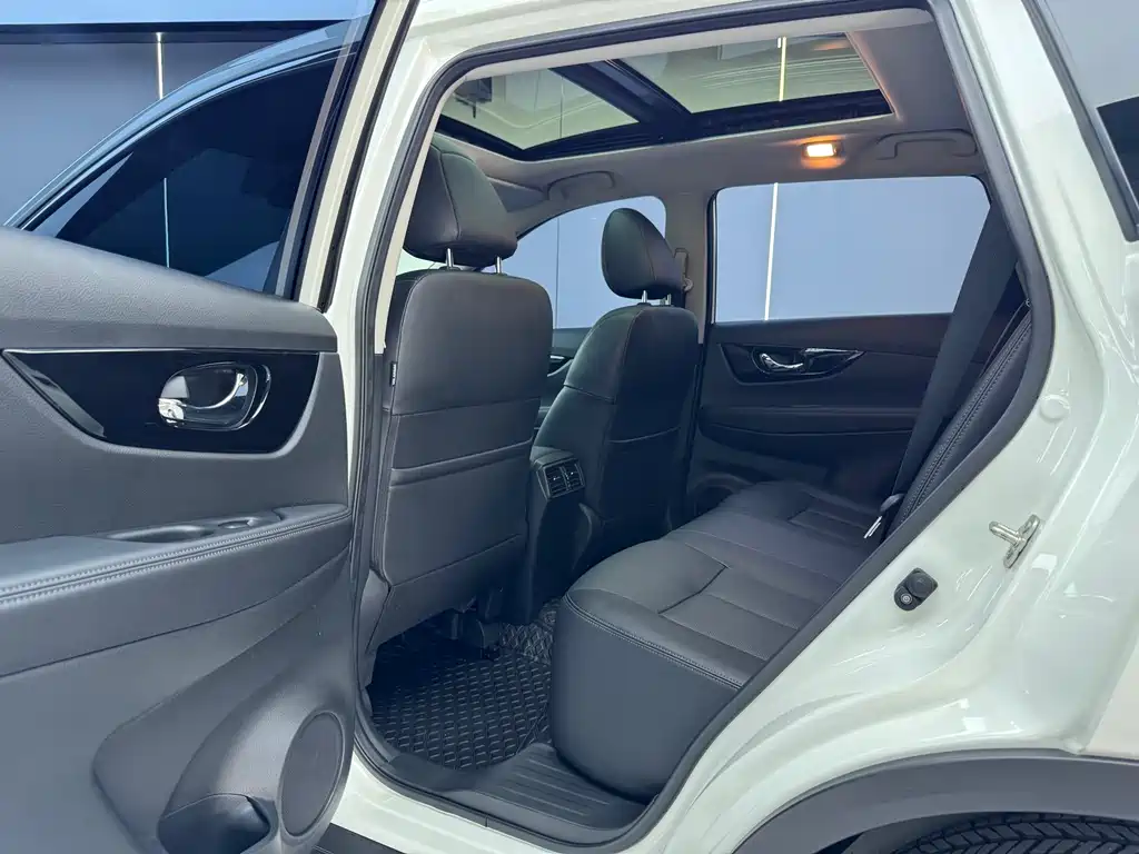 Nissan X-Trail 2023 — фото 10