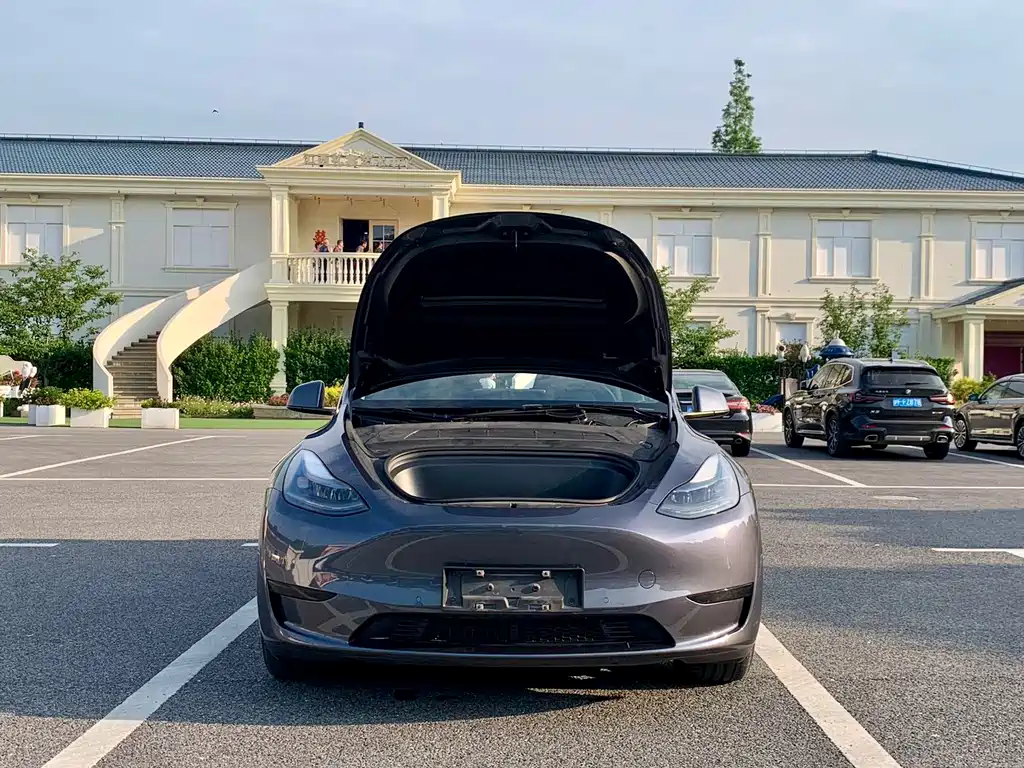 Tesla Model Y 2022 — фото 14