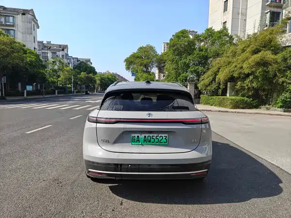NIO ES6 2025