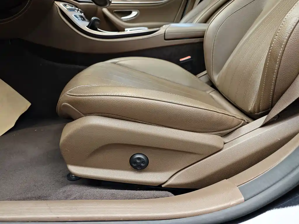 Mercedes-Benz E-Class 2021 — фото 11
