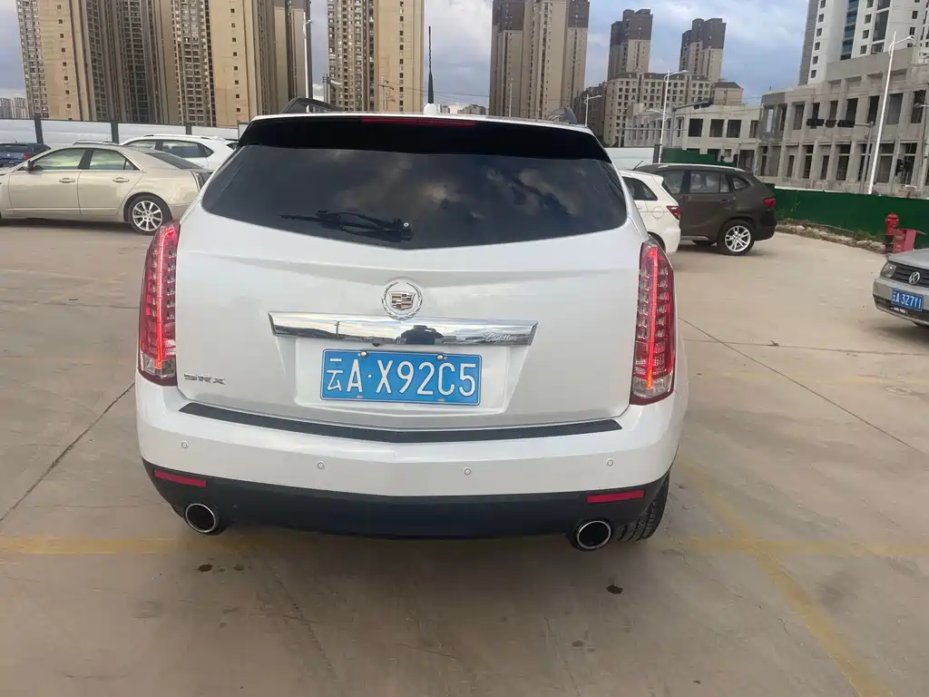 Cadillac SRX 2015 — фото 5