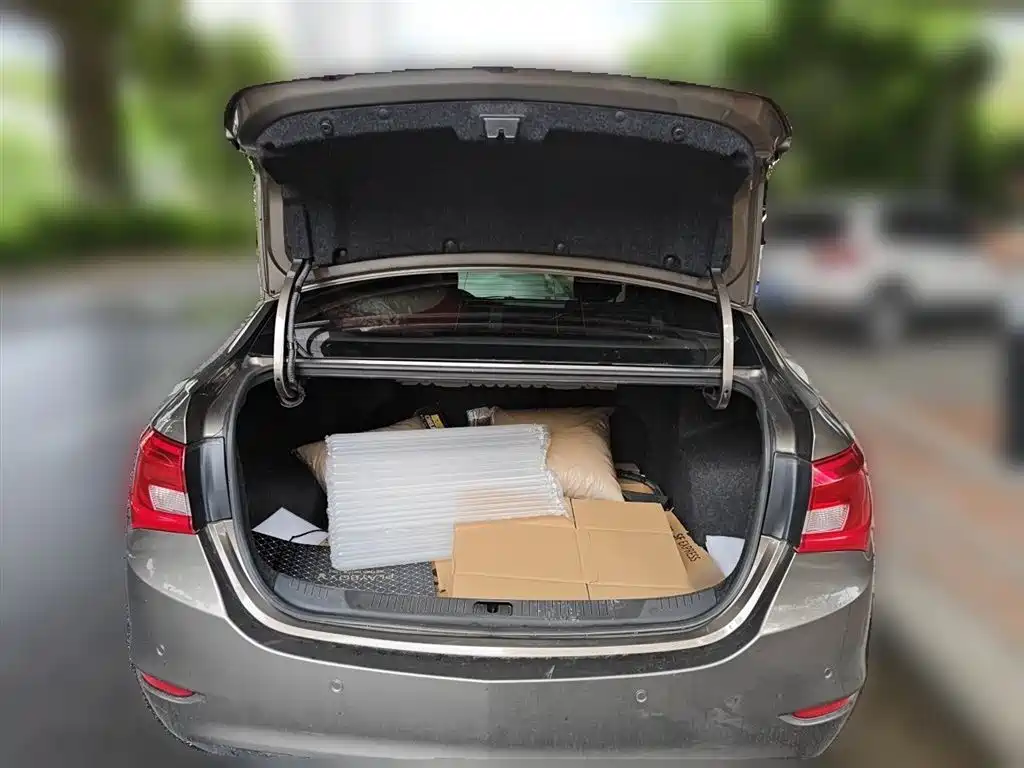 Buick Excelle 2015 — фото 10