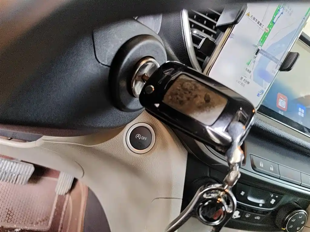 Buick Excelle 2015 — фото 12