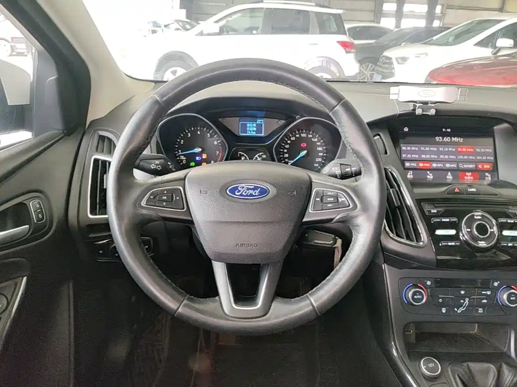 Ford Focus 2017 — фото 7