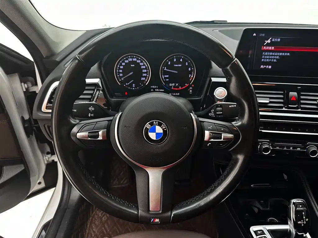 BMW 1 Series 2022 — фото 11