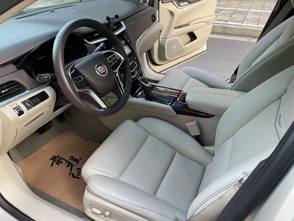 Cadillac XTS 2014 — фото 10